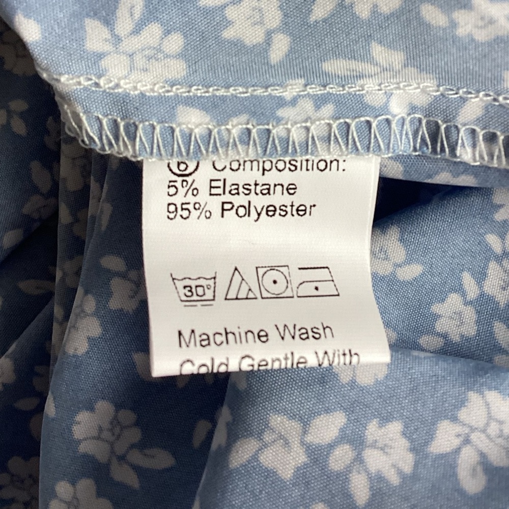 NWOT SHEIN Blue and White Floral Dress Medium - Picture 7 of 9
